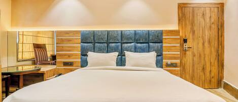 Comfort Double Room, City View | Blackout drapes, soundproofing, iron/ironing board, free WiFi