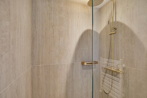 公寓 | 浴室 | 吹風機