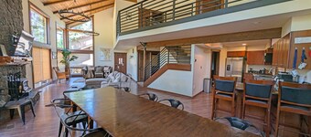 Indian 3 - Hot Tub, SHARC, Huge Deck, Pool Table