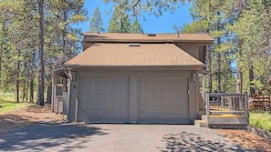 Exterior - Indian 3 - Hot Tub, SHARC, Huge Deck, Pool Table (Sunriver)