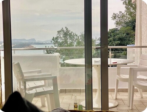 Ibiza beautiful beach House breathtaking seaviews 8mn walk to the Beach