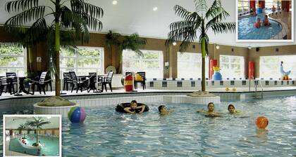 ️Enjoy the IJsselmeer️ Bungalow with open kitchen, fireplace, bathroom,