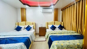 Family Room | Desk, free WiFi - The Imperial Residence Banani (Dhaka)