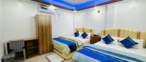 패밀리룸 | 책상, 무료 WiFi