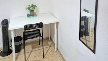 Shared Dormitory, 1 Bedroom, Accessible, Balcony | Interior