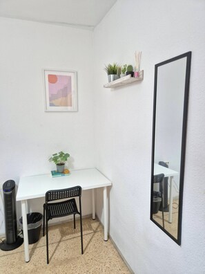 Shared Dormitory, 1 Bedroom, Accessible, Balcony | Interior