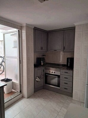 Shared Dormitory, 1 Bedroom, Accessible, Balcony | Interior