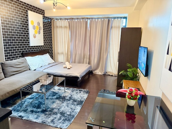 Espacio para trabajar con laptop y insonorización 