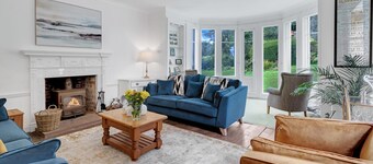 Blackway House - sleeps 20 guests in 7 bedrooms