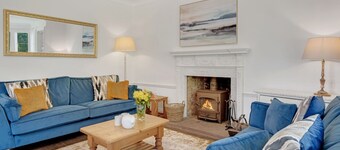 Blackway House - sleeps 20 guests in 7 bedrooms