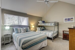 3 bedrooms, internet, bed sheets