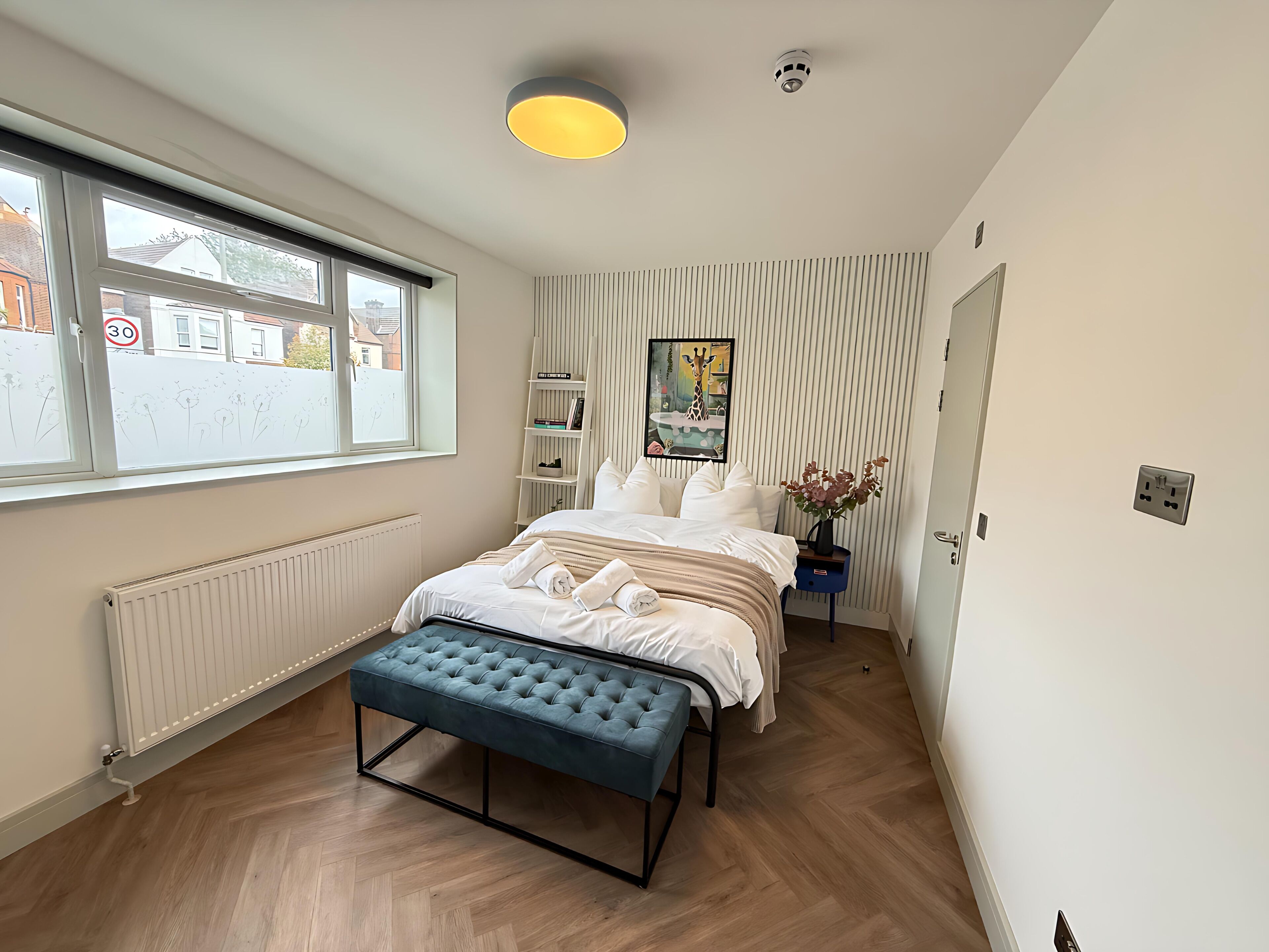 Desk, laptop workspace, free WiFi