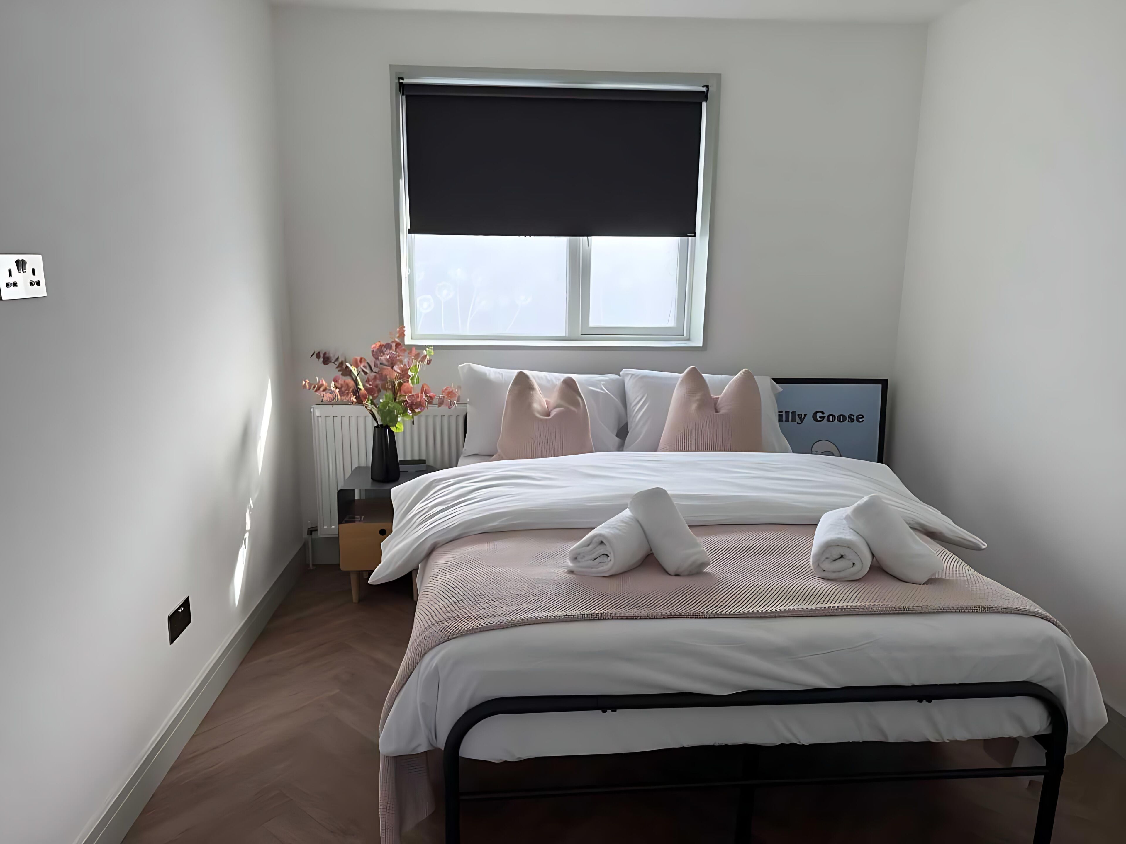 Desk, laptop workspace, free WiFi