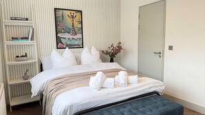 Desk, laptop workspace, free WiFi