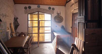 Exceptional old barn converted by an artist