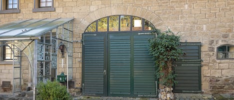 Exterior detail