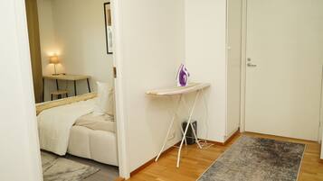 2 chambres, fer et planche Ă  repasser, Wi-Fi, draps fournis