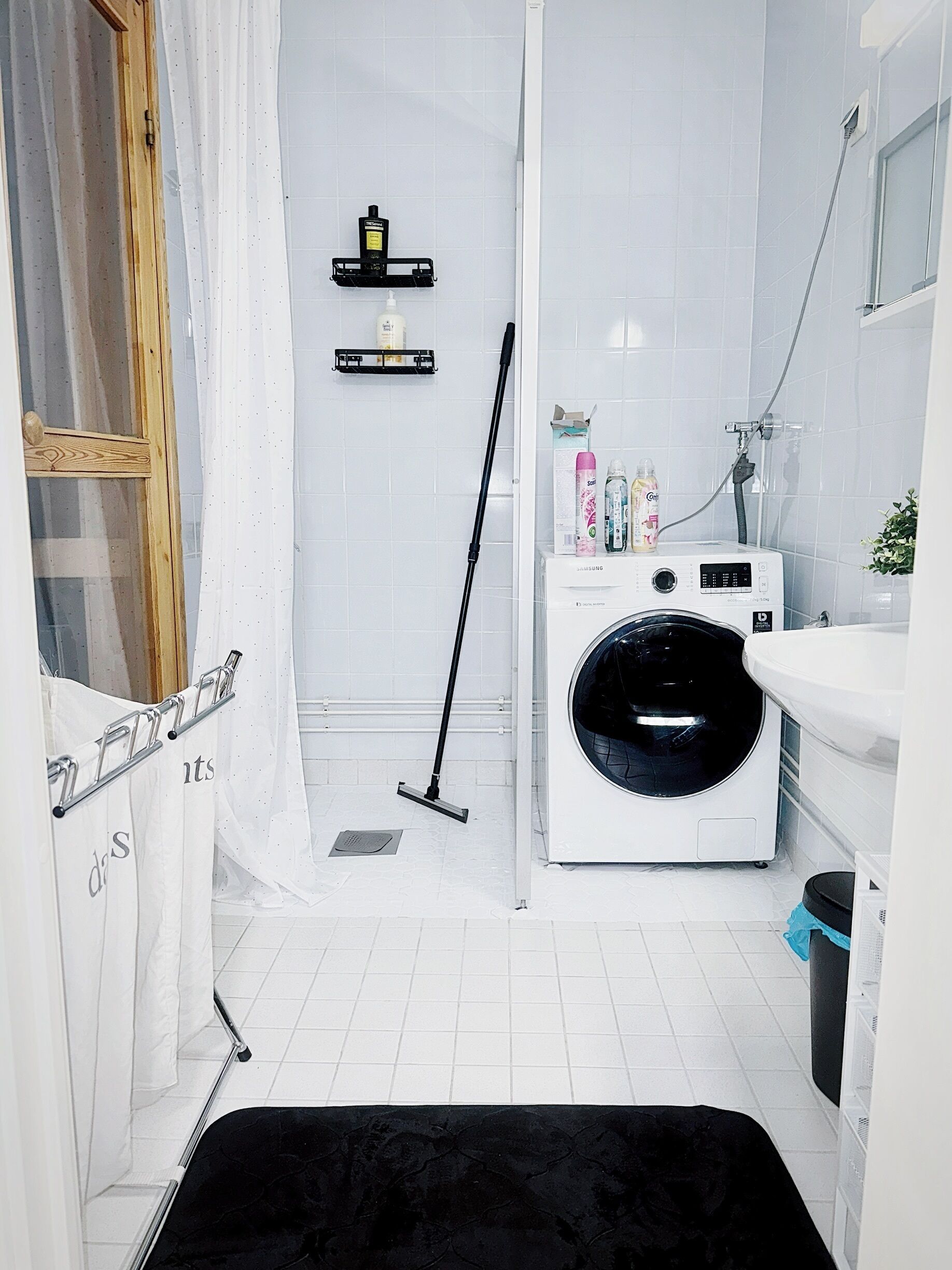 Shower, free toiletries, hair dryer, slippers