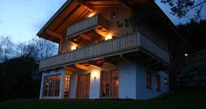 Chalet Descansa is a stylish, detached chalet with every comfort.