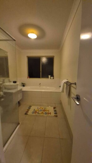 Hus - 5 soveværelser - ryger | Badeværelse