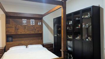 5 bedrooms