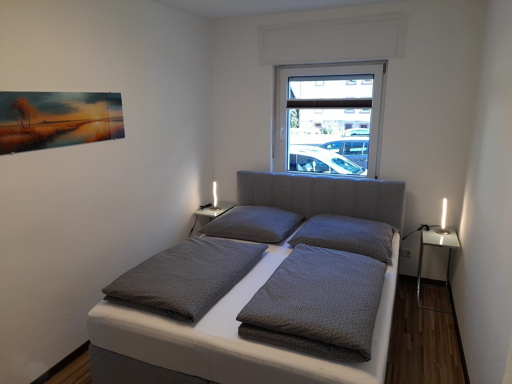 Deluxe-Apartment, Balkon, Gartenblick | Individuell dekoriert, individuell eingerichtet, Schreibtisch