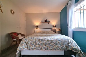2 bedrooms, iron/ironing board, travel crib, free WiFi