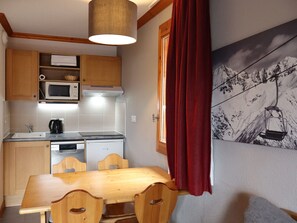 Fridge, microwave, dishwasher