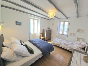 2 bedrooms, free WiFi