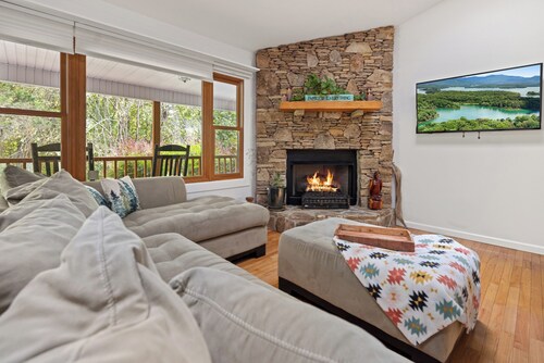 Relaxing 8 Acre Forest Sanctuary 