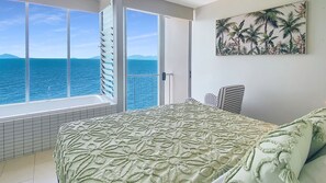 2 bedrooms, iron/ironing board, Internet, bed sheets - 1 Bright Point Apartment 4305 (Nelly Bay)