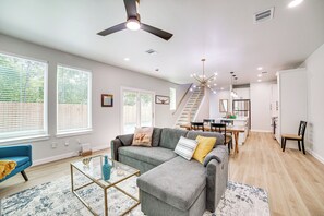 Apartment (3 Bedrooms) | Interior - 3 Mi to Dtwn Dallas: Pet-friendly Retreat w/ Yard (Dallas)