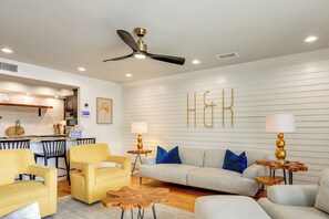 Apartment (3 Bedrooms) | Front of property - Steps to Sand: Townhome w/ Balcony in Jax Beach! (Jacksonville Beach)