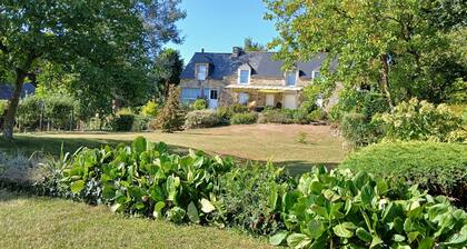 Sea and countryside charming house 3000 m2 park