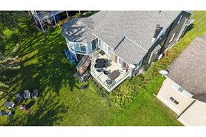 Exterior - Chalet Aurora | Waterfront + spa + fireplace (Louiseville)