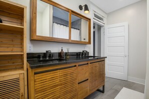 Mikrowelle, Ofen, Herdplatte, Geschirrspüler