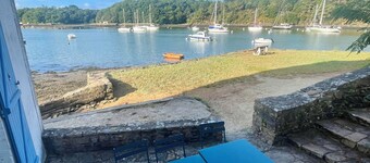 Waterfront house, sleeps 8