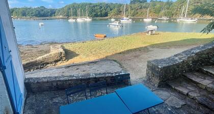 Waterfront house, sleeps 8