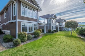 Exterior - Merlot by the Lake Cottage #206 (Osoyoos)