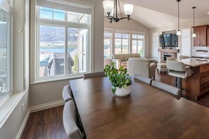 Dining - Merlot by the Lake Cottage #206 (Osoyoos)