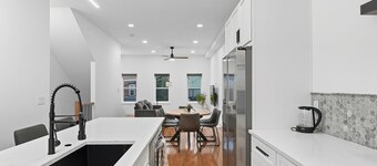 2 Bedroom 2 and a Half Bath Townhouse w/ Garage - Stadium and Downtown Nearby