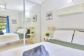 4 bedrooms, iron/ironing board, travel crib, free WiFi - Anula Homestead | Pet friendly yard by Tropical BNB (Anula)