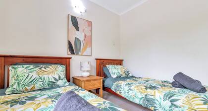 Spacious 4BR Family Home on Big Block | Sleeps 10