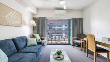 Televisión, oficina