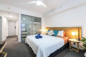 1 bedroom, iron/ironing board, travel cot, free WiFi