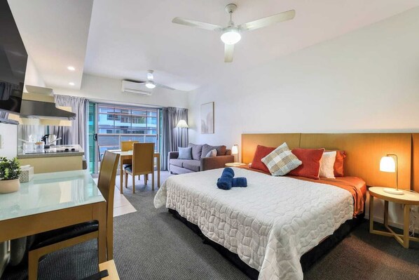 1 bedroom, iron/ironing board, travel cot, free WiFi
