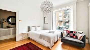 5 bedrooms, free WiFi, bed sheets