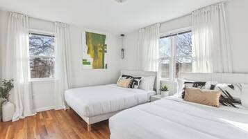 3 bedrooms, iron/ironing board, free WiFi, bed sheets