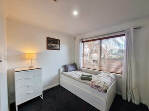 House | 4 bedrooms, Internet