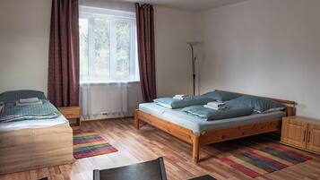 1 bedroom, WiFi, bed sheets